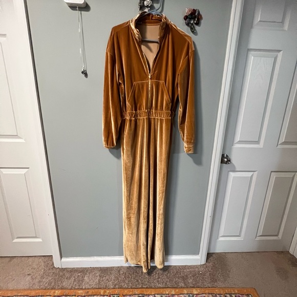 Fabletics Pants - Fabletics Velour Zip-Up Wide Legged Onesie (Medium)